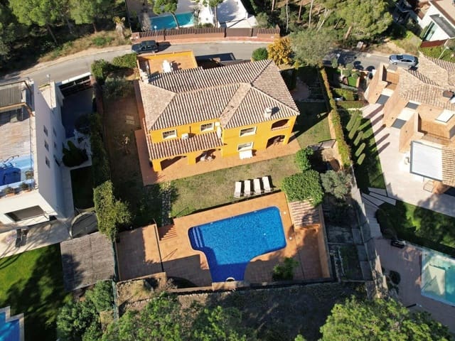 6 bedroom Villa for sale in Sant Antoni de Calonge, Calonge i Sant Antoni with pool garage - € 945,000 (Ref: 8268328)