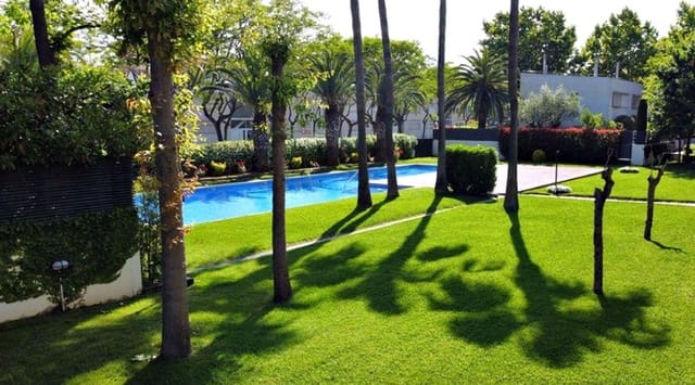 3 slaapkamer Appartement te koop in Platja d'Aro, Castell-Platja d'Aro met zwembad garage - € 480.000 (Ref: 8331534)