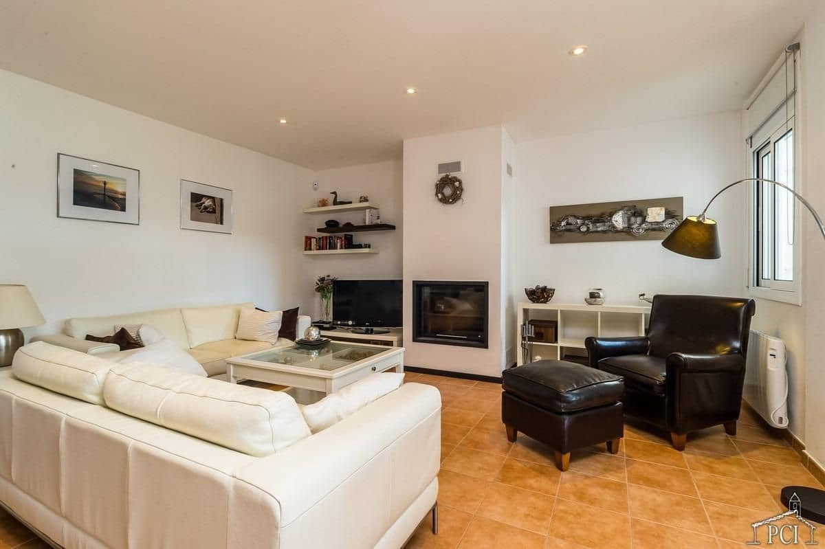 3 soveværelse Rækkehus til salg i Palafrugell med swimmingpool garage - € 550.000 (Ref: 8359681)