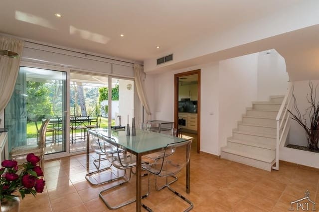 3 camera da letto Villetta a Schiera in vendita in Palafrugell con piscina garage - 520.000 € (Rif: 8359681)