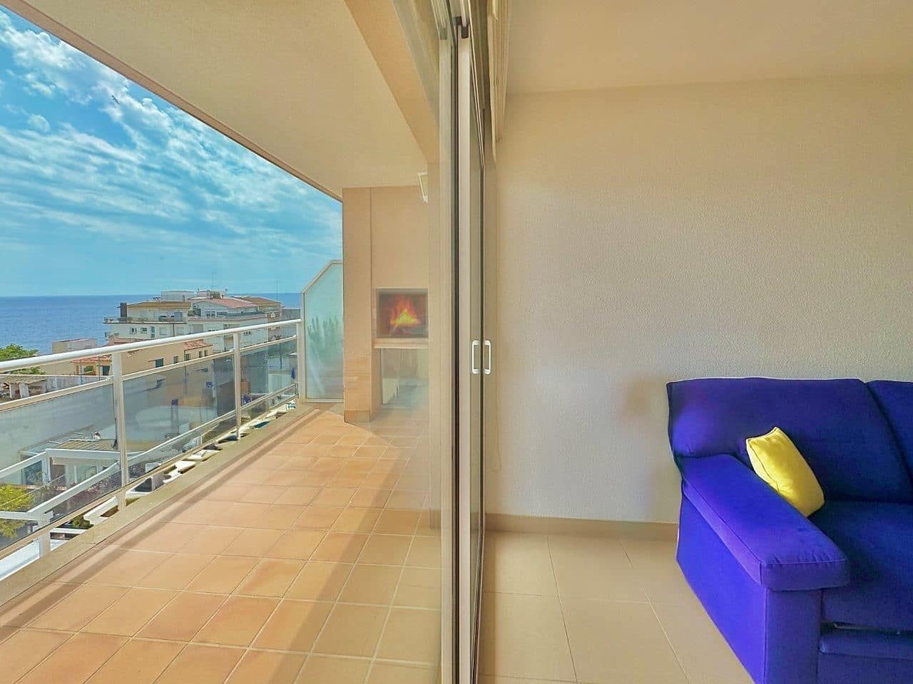 3 bedroom Penthouse for sale in Palamos with garage - € 637,000 (Ref: 8383034)