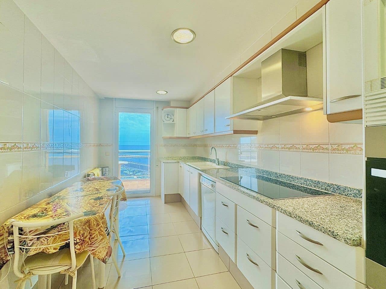 3 bedroom Penthouse for sale in Palamos with garage - € 637,000 (Ref: 8383034)