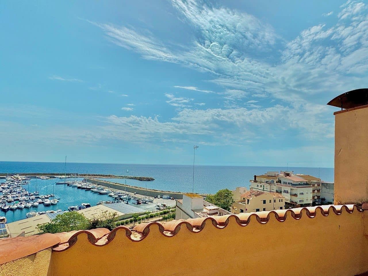 3 bedroom Penthouse for sale in Palamos with garage - € 637,000 (Ref: 8383034)