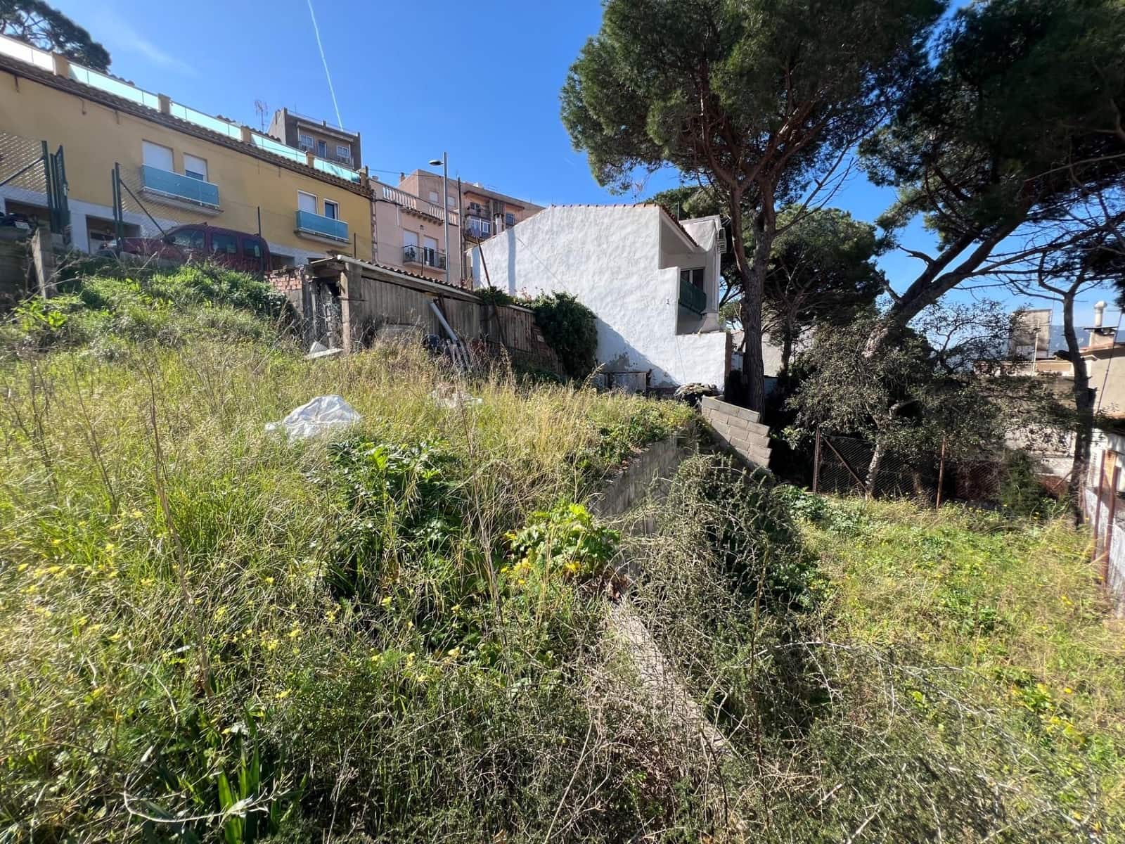 Grunde uden byggetilladelser til salg i Sant Feliu de Guixols - € 350.000 (Ref: 8671838)