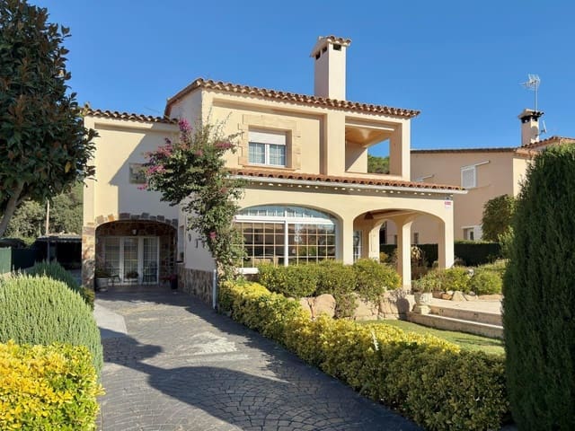 5 makuuhuone Huvila myytävänä paikassa Santa Cristina d'Aro - 695 000 € (Ref: 8689503)