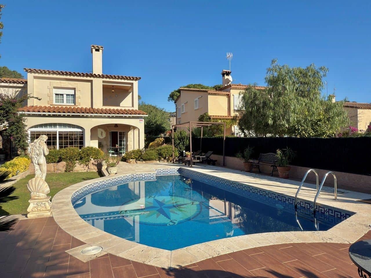 5 soveværelse Villa til salg i Santa Cristina d'Aro - € 695.000 (Ref: 8689503)