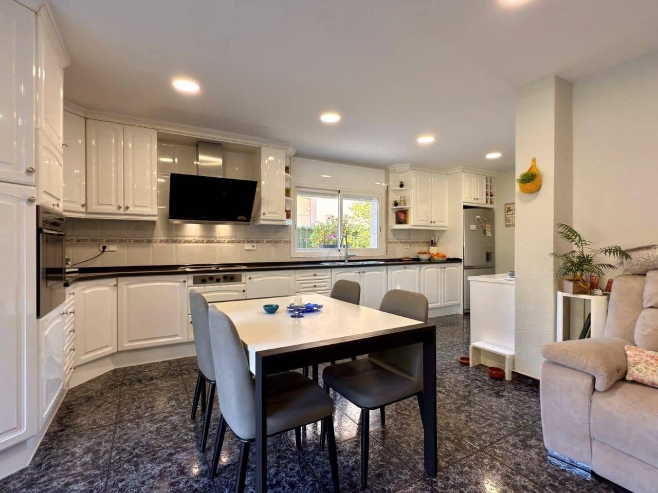 5 soveværelse Villa til salg i Santa Cristina d'Aro - € 695.000 (Ref: 8689503)