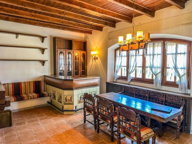 Chalet de 5 habitaciones en Ordis en venta con piscina garaje - 475.000 € (Ref: 8994052)