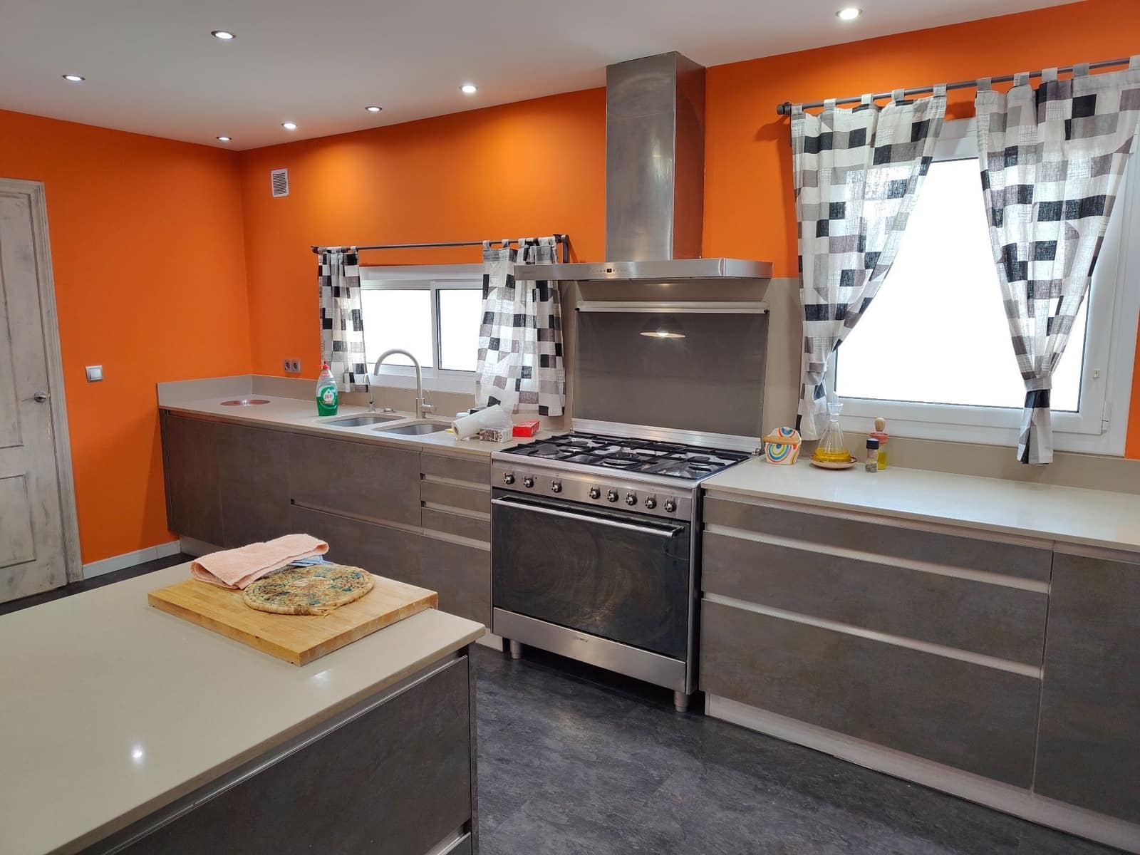 4 makuuhuone Huvila myytävänä paikassa Sant Antoni de Calonge mukana uima-altaan 
autotalli - 525 000 € (Ref: 9110157)