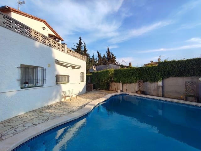 4 soverom Villa til salgs i Sant Antoni de Calonge, Calonge i Sant Antoni med svømmebasseng garasje - € 525 000 (Ref: 9110157)