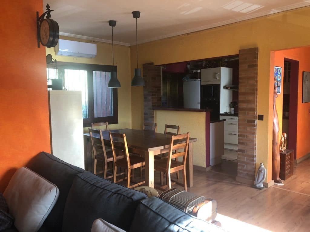 4 camera da letto Villa in vendita in Santa Cristina d'Aro con piscina garage - 385.000 € (Rif: 9185250)