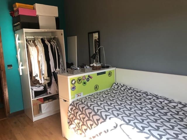 4 makuuhuone Huvila myytävänä paikassa Santa Cristina d'Aro mukana uima-altaan 
autotalli - 385 000 € (Ref: 9185250)