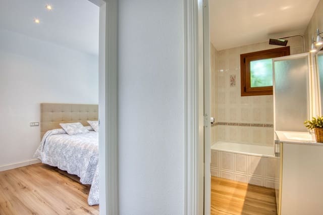 4 bedroom Villa for sale in Calonge i Sant Antoni - € 525,000 (Ref: 9217234)