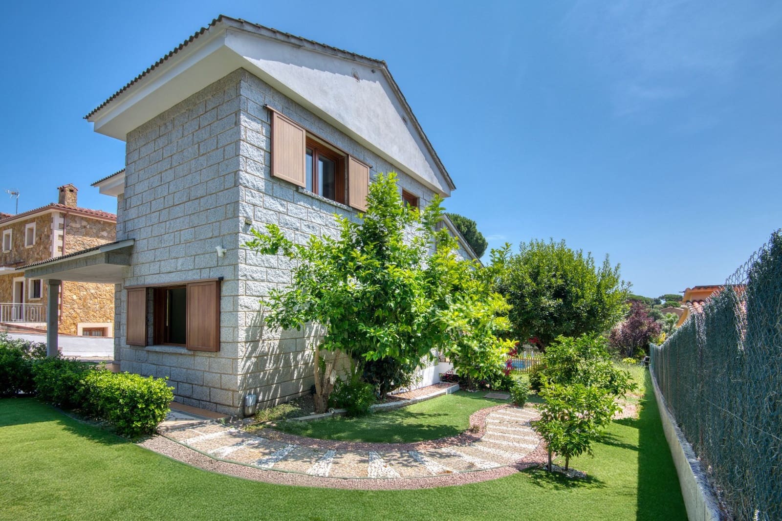 4 bedroom Villa for sale in Calonge i Sant Antoni - € 525,000 (Ref: 9217234)