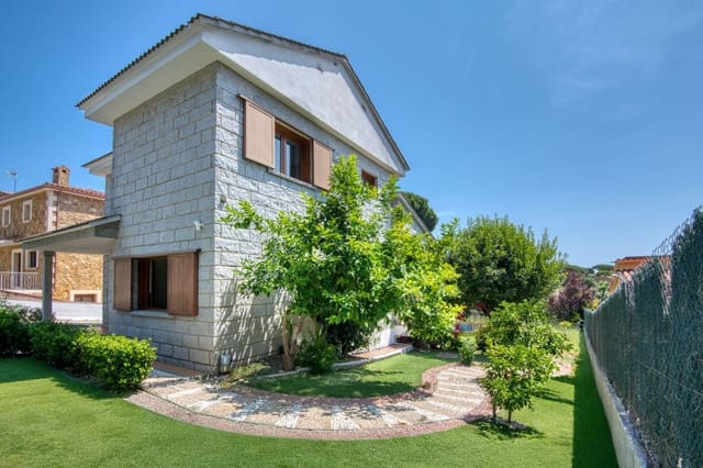 4 bedroom Villa for sale in Calonge i Sant Antoni - € 525,000 (Ref: 9217234)