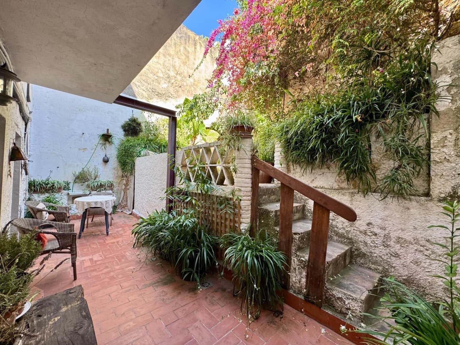 11 soveværelse Rækkehus til salg i Sant Feliu de Guixols - € 750.000 (Ref: 9247001)