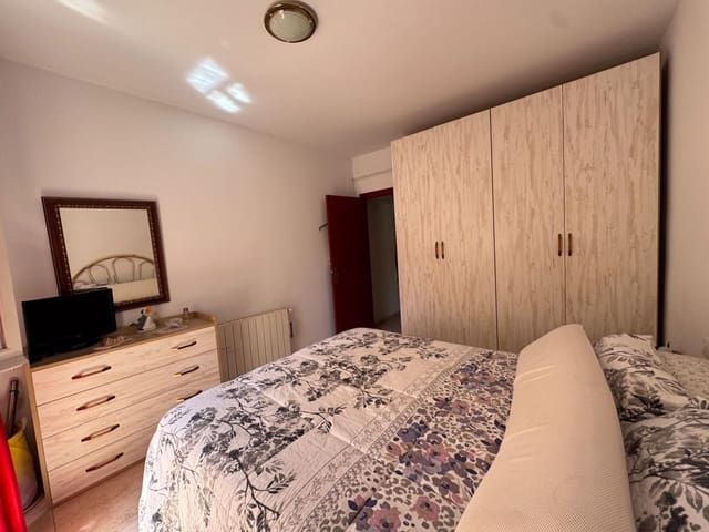 3 soveværelse Lejlighed til salg i Sant Feliu de Guíxols med garage - € 250.000 (Ref: 9247003)