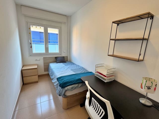 5 chambre Villa/Maison Mitoyenne à vendre à Tamariu, Palafrugell avec garage - 525 000 € (Ref: 9310701)