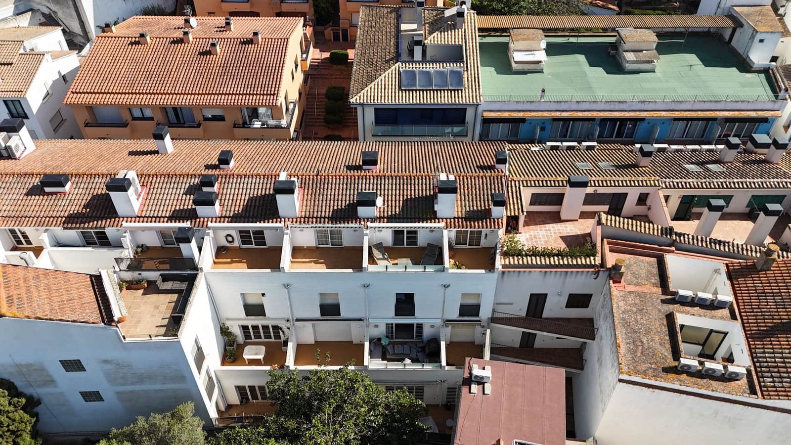 5 soveværelse Rækkehus til salg i Tamariu med garage - € 525.000 (Ref: 9310701)