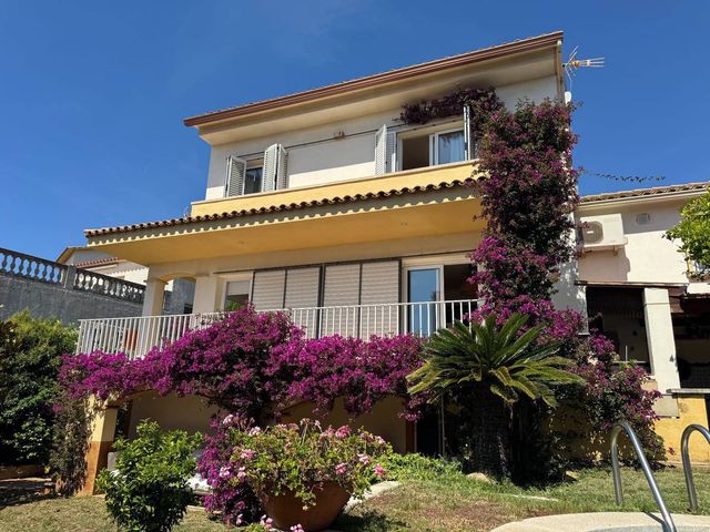 4 soveværelse Villa til salg i Sant Feliu de Guíxols med swimmingpool garage - € 670.000 (Ref: 9406278)