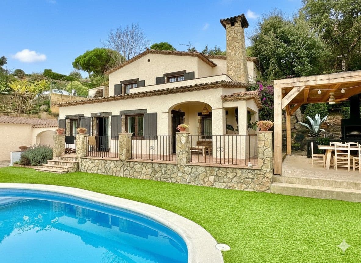 4 soverom Villa til salgs i Calonge i Sant Antoni med svømmebasseng garasje - € 735 000 (Ref: 9406279)