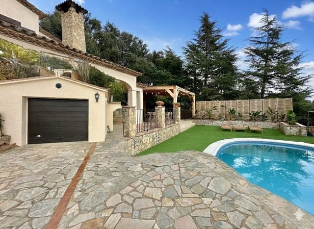 4 soverom Villa til salgs i Calonge i Sant Antoni med svømmebasseng garasje - € 735 000 (Ref: 9406279)