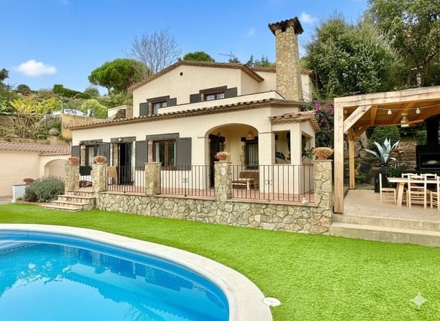 4 soverom Villa til salgs i Calonge i Sant Antoni med svømmebasseng garasje - € 735 000 (Ref: 9406279)