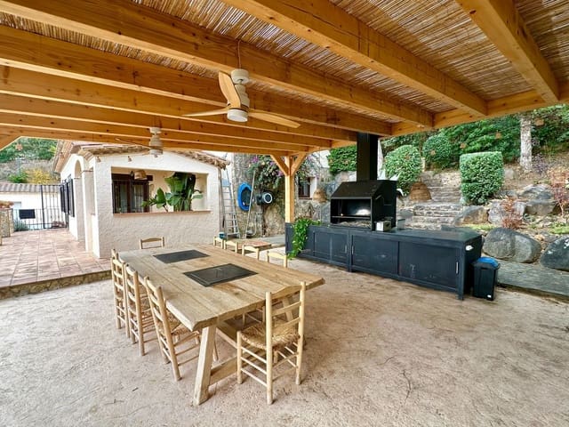 4 soverom Villa til salgs i Calonge i Sant Antoni med svømmebasseng garasje - € 735 000 (Ref: 9406279)