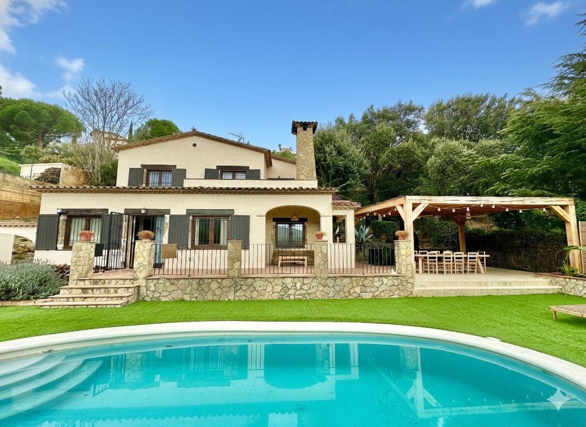 4 bedroom Villa for sale in Calonge i Sant Antoni with pool garage - € 695,000 (Ref: 9406279)
