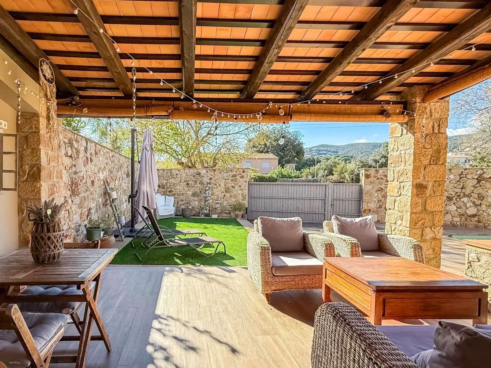 Chalet de 3 habitaciones en Calonge i Sant Antoni en venta con garaje - 760.000 € (Ref: 9673914)