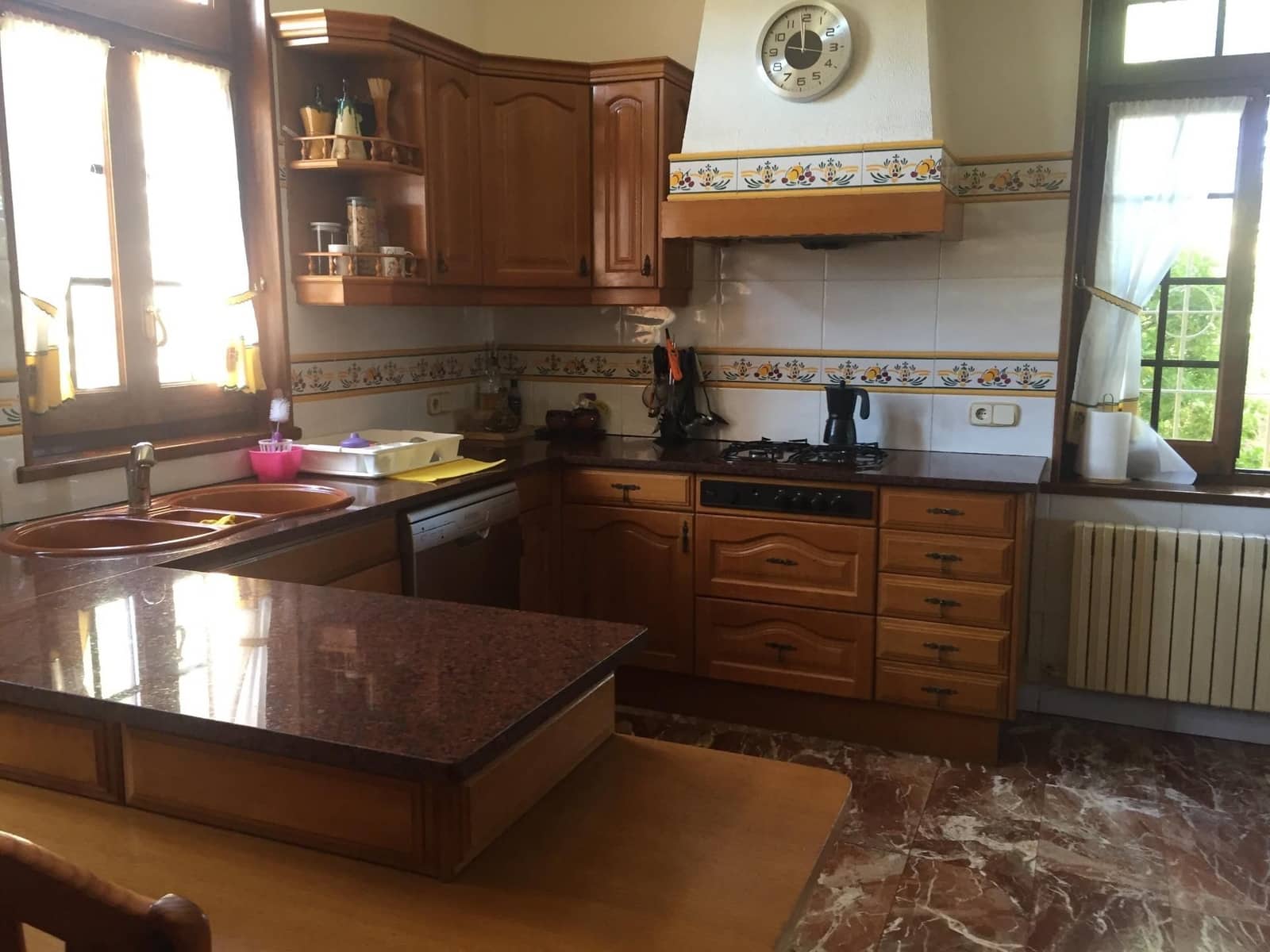 8 bedroom Villa for sale in Sant Feliu de Guixols with garage - € 1,150,000 (Ref: 9673915)