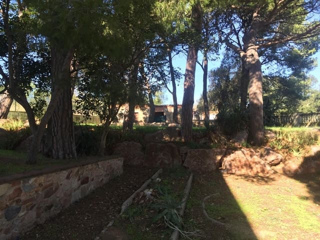 Chalet de 8 habitaciones en Sant Feliu de Guíxols en venta con garaje - 1.150.000 € (Ref: 9673915)
