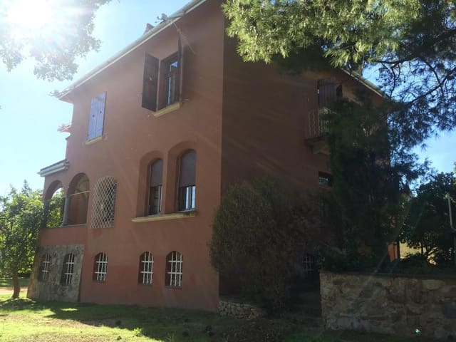 Chalet de 8 habitaciones en Sant Feliu de Guíxols en venta con garaje - 1.150.000 € (Ref: 9673915)