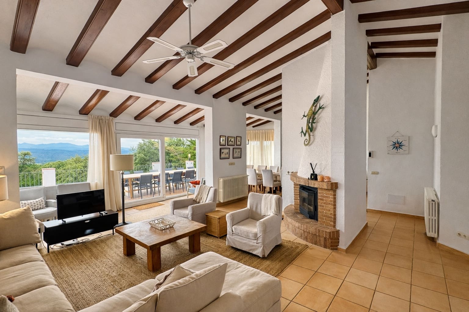 7 bedroom Villa for sale in Santa Cristina d'Aro - € 1,375,000 (Ref: 9698067)