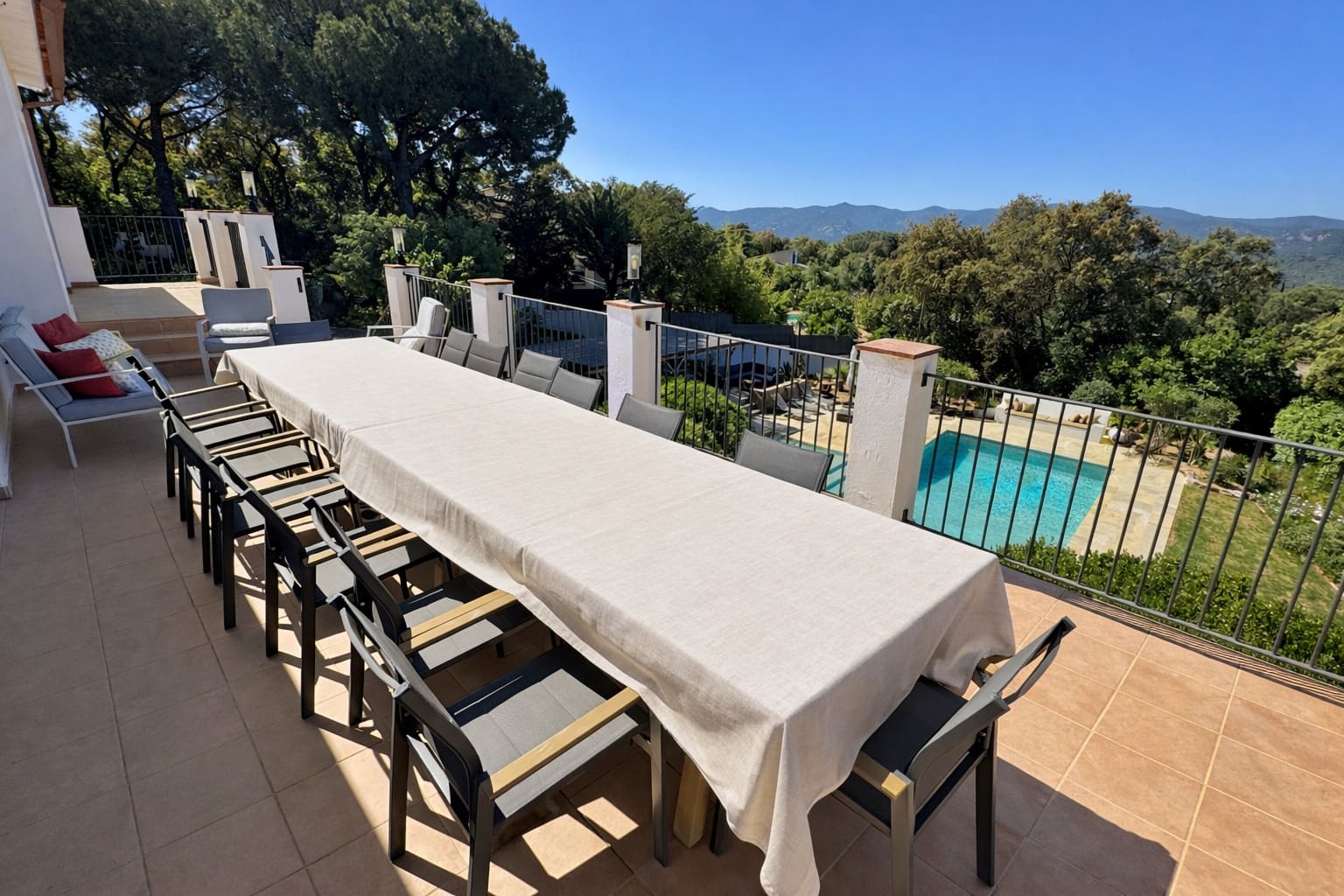 7 bedroom Villa for sale in Santa Cristina d'Aro - € 1,375,000 (Ref: 9698067)