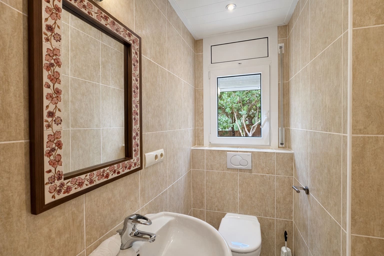 7 bedroom Villa for sale in Santa Cristina d'Aro - € 1,375,000 (Ref: 9698067)