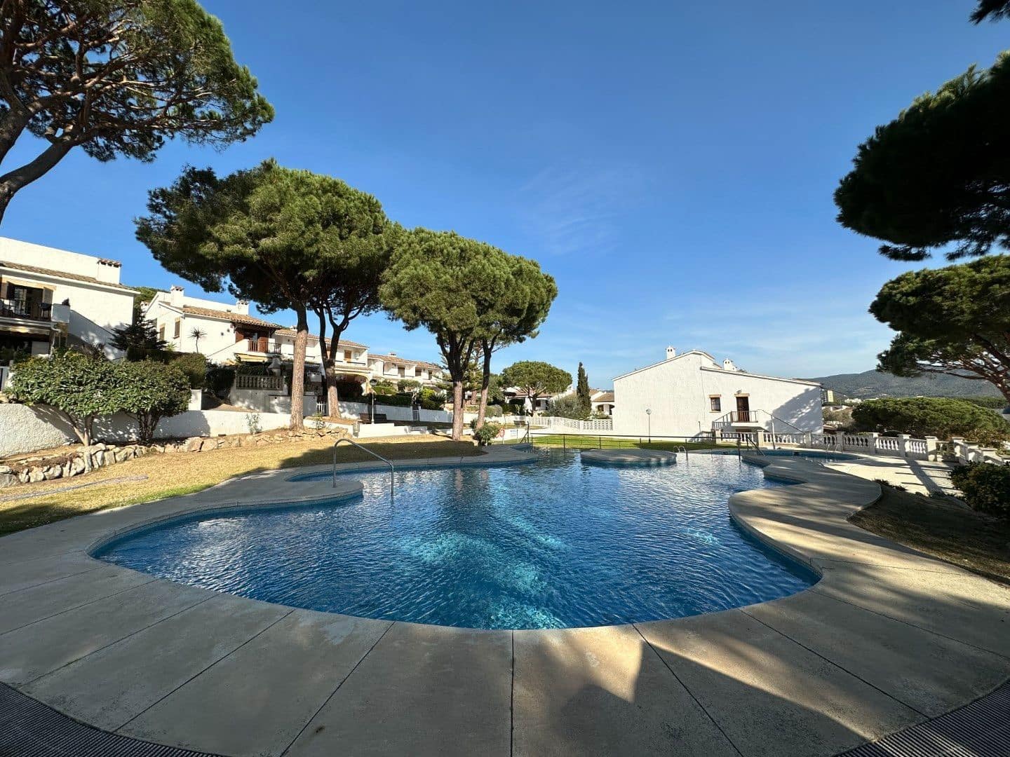 2 bedroom Terraced Villa for sale in Sant Antoni de Calonge - € 372,000 (Ref: 9701379)