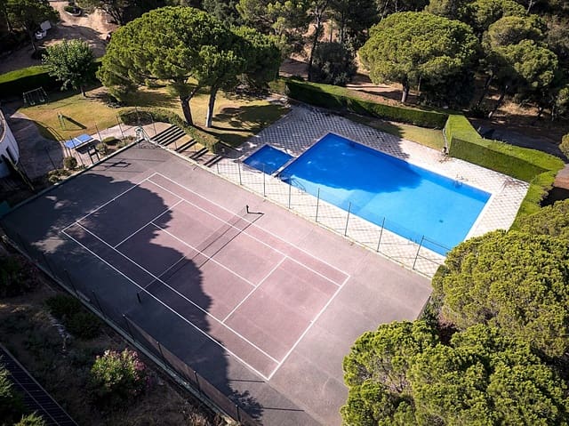 4 sovrum Villa till salu i Sant Antoni de Calonge, Calonge i Sant Antoni - 550 000 € (Ref: 9726429)