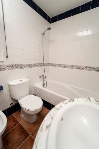 4 bedroom Villa for sale in Sant Antoni de Calonge, Calonge i Sant Antoni - € 550,000 (Ref: 9864981)