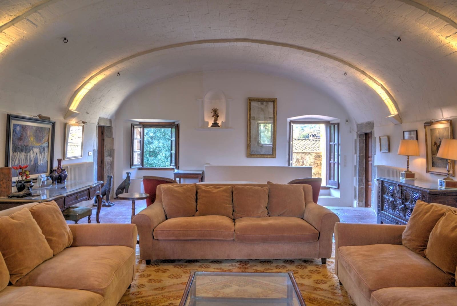 10 Zimmer Finca/Landgut zu verkaufen in Sant Marti Vell mit Pool Garage - 2.000.000 € (Ref: 9937790)