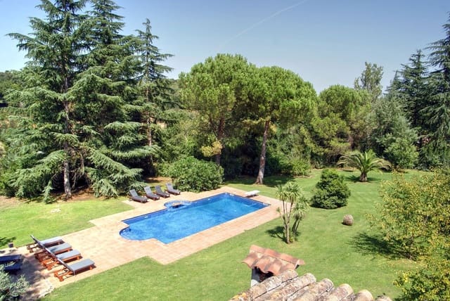 10 soveværelse Finca/Landehus til salg i Sant Martí Vell med swimmingpool garage - € 2.000.000 (Ref: 9937790)