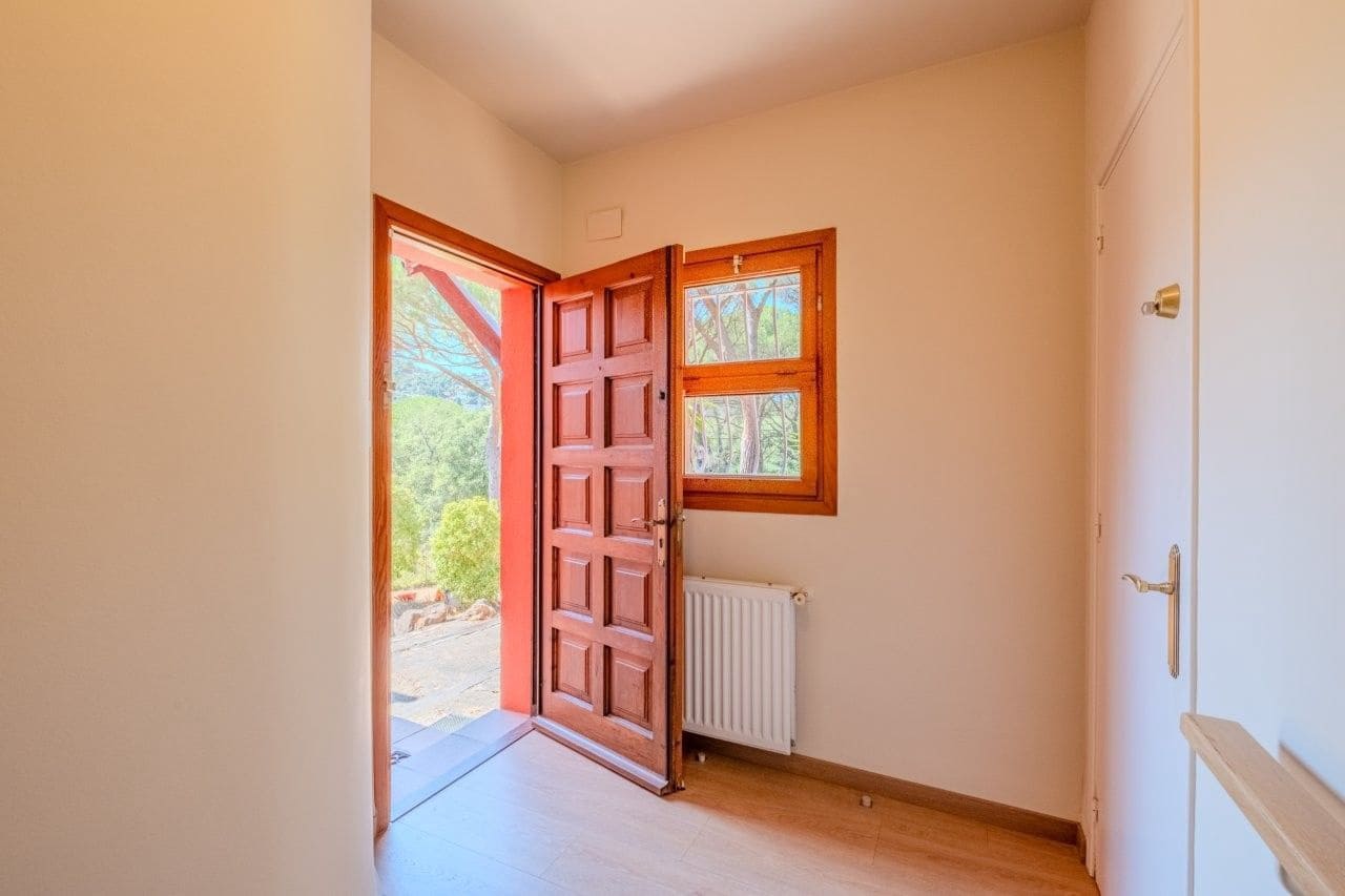 5 soveværelse Villa til salg i Calonge i Sant Antoni med swimmingpool garage - € 595.000 (Ref: 9963396)