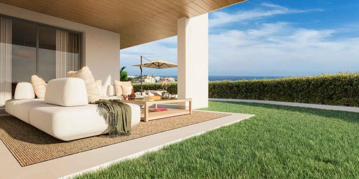 Apartamento de 2 habitaciones en Manilva en venta con piscina - 357.543 € (Ref: 10003868)