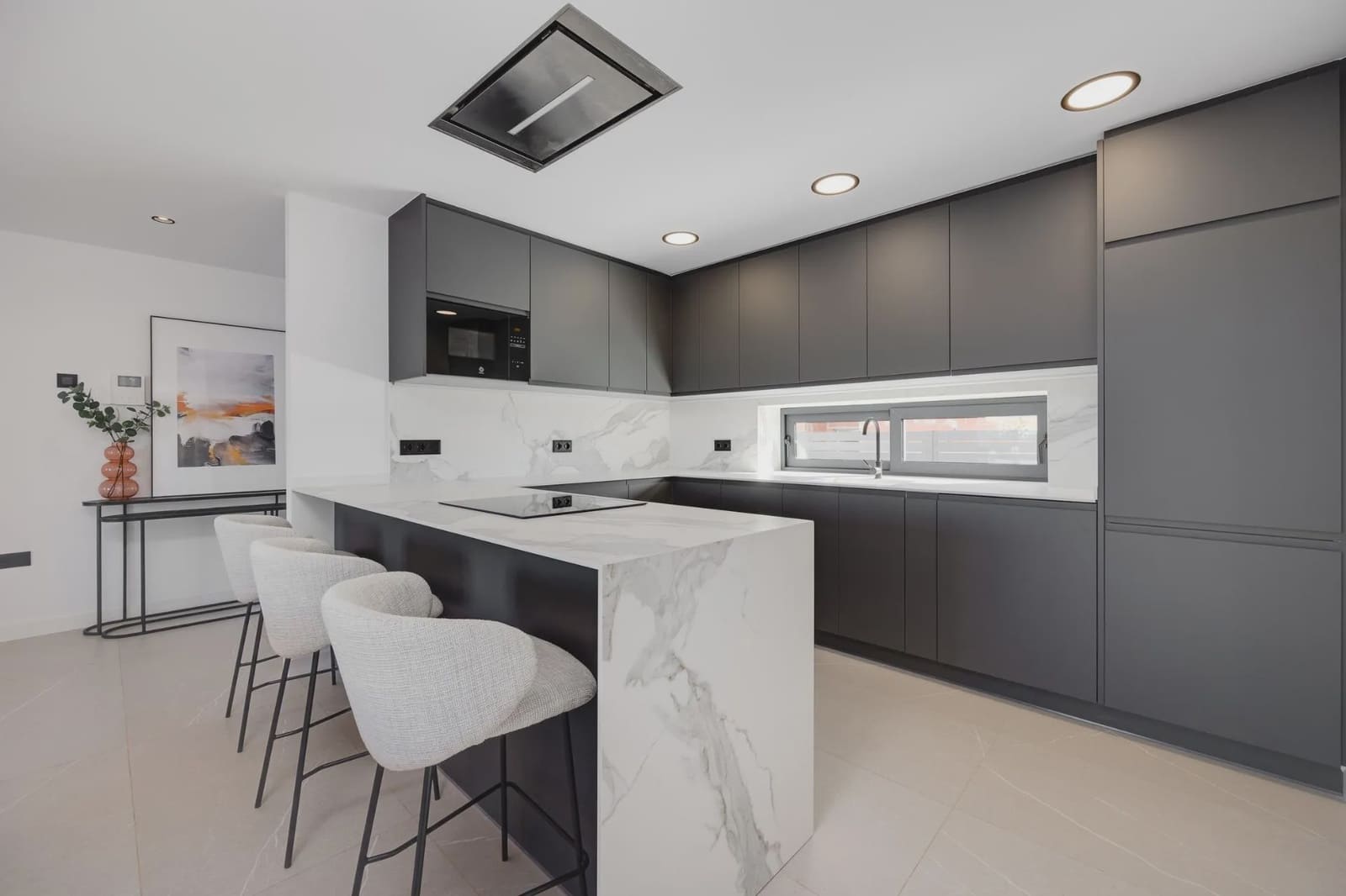3 sypialnia Willa na sprzedaż w Torrevieja z basenem - 585 000 € (Ref: 10003873)