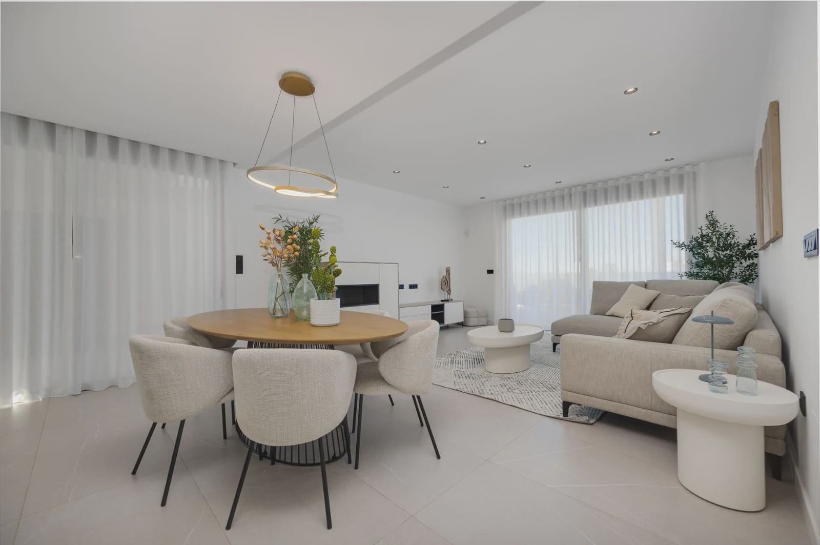3 sypialnia Willa na sprzedaż w Torrevieja z basenem - 585 000 € (Ref: 10003873)