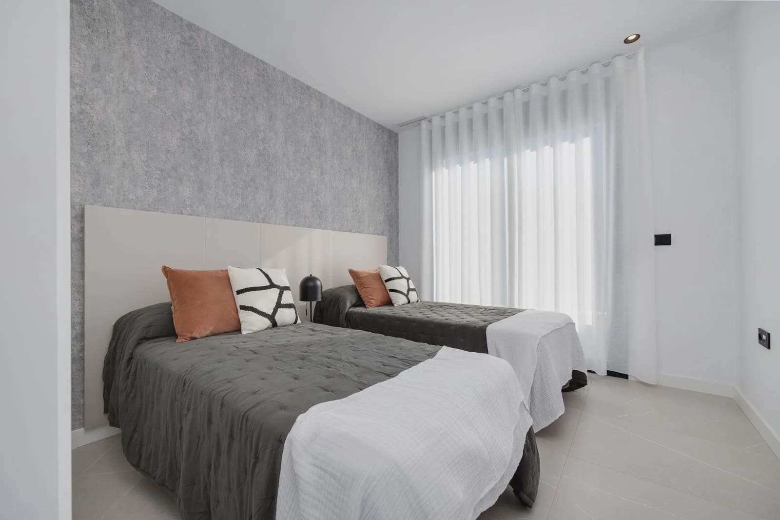 3 sypialnia Willa na sprzedaż w Torrevieja z basenem - 585 000 € (Ref: 10003873)