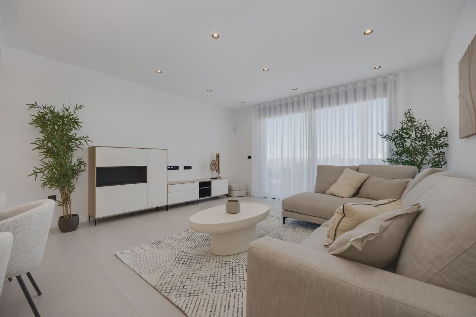 3 sypialnia Willa na sprzedaż w Torrevieja z basenem - 585 000 € (Ref: 10003873)