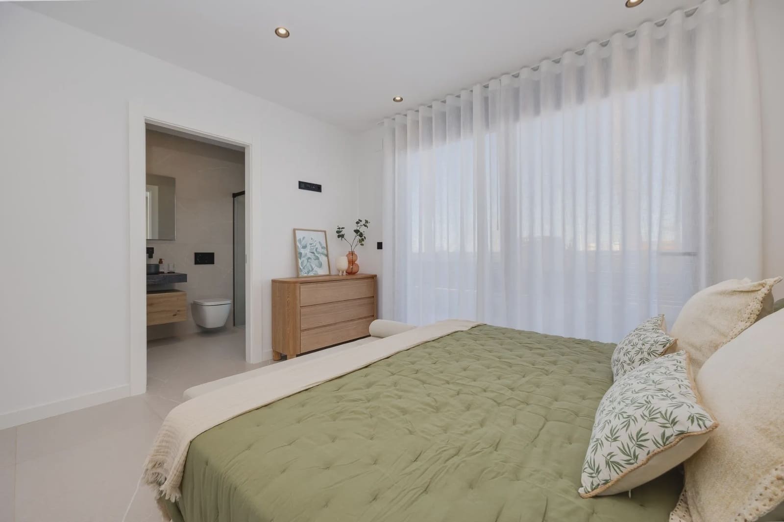 3 sypialnia Willa na sprzedaż w Torrevieja z basenem - 585 000 € (Ref: 10003873)