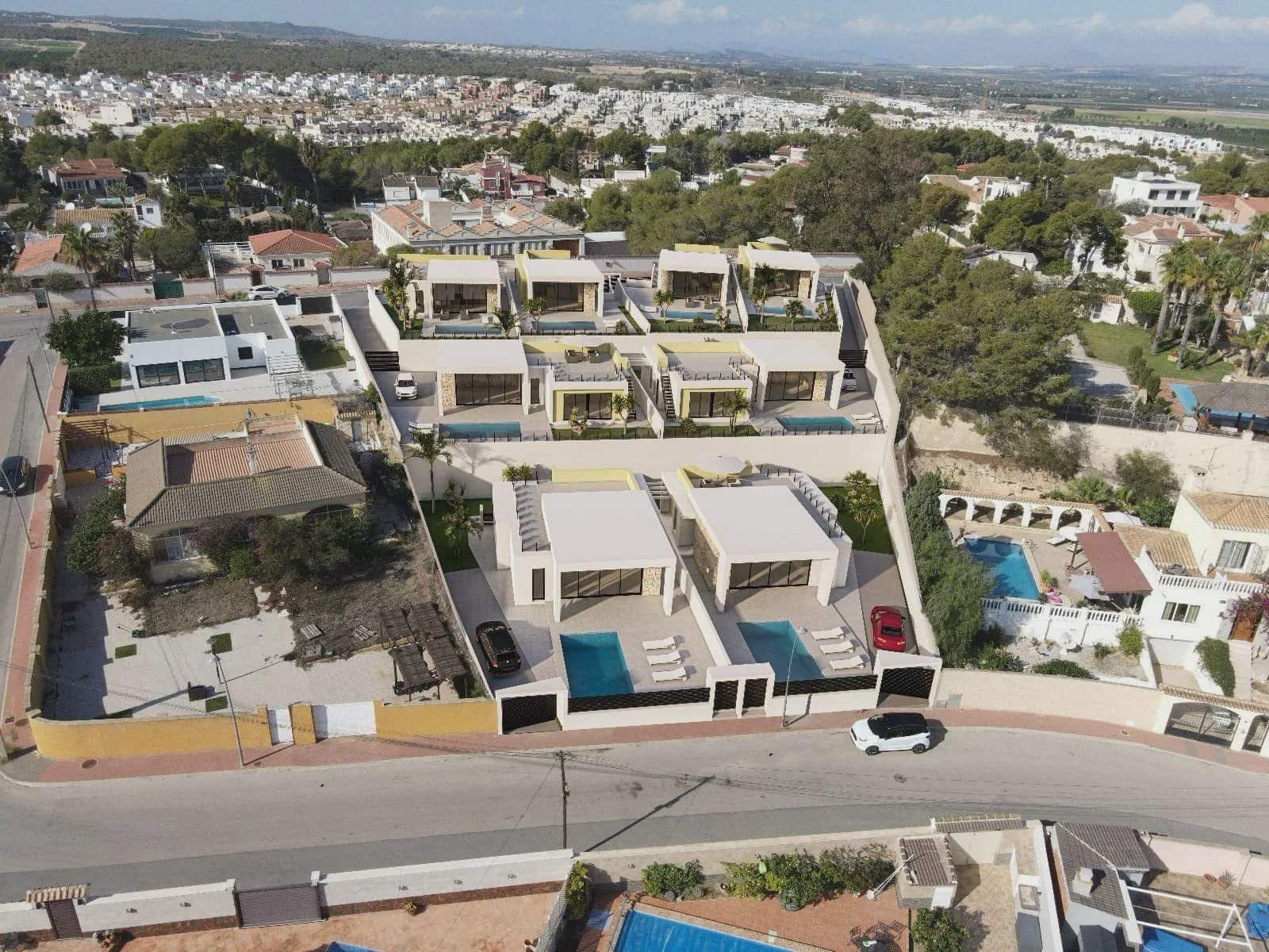 3 slaapkamer Villa te koop in Torrevieja met zwembad - € 700.000 (Ref: 10003880)