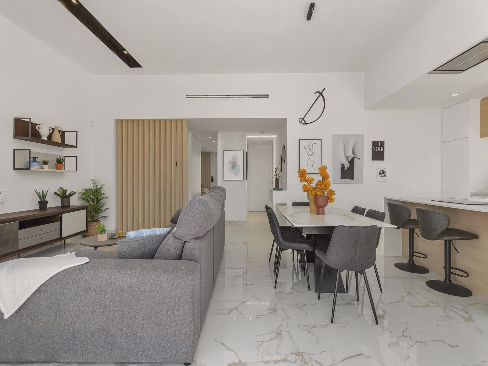 3 slaapkamer Villa te koop in Torrevieja met zwembad - € 700.000 (Ref: 10003880)